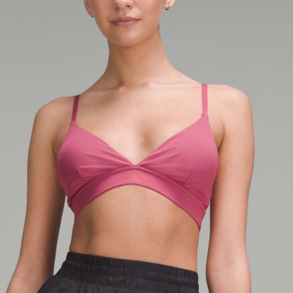 Lululemon nwt license to train triangle bra 4 6 washed mauve